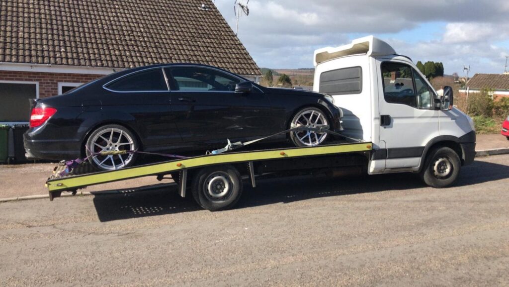 Get Professional Car Recovery and Towing Services in Ealing W5