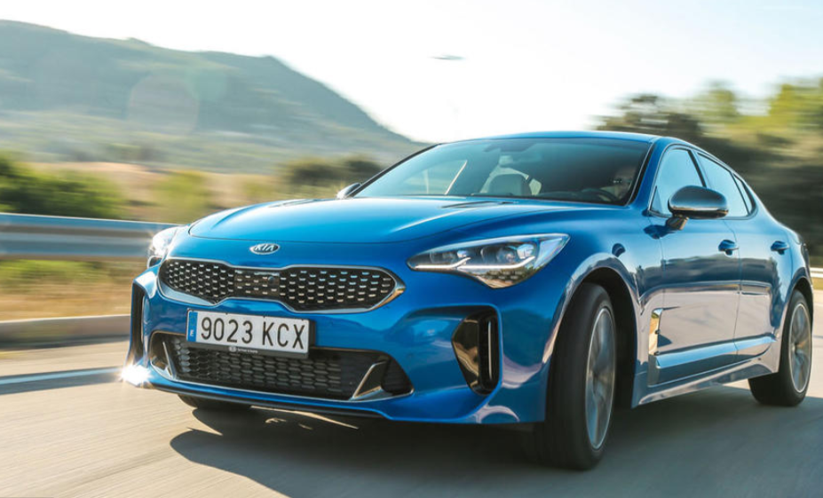 White Recovery | Top 5 best cars in the UK for towing 1500 kg caravan Cars for towing Kia Stinger 2.0 T-GDi GT-Line